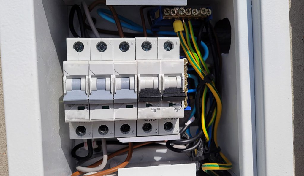 Pool Light Not Working? Quick Fixes You Need to Try! - WaterTex Pools